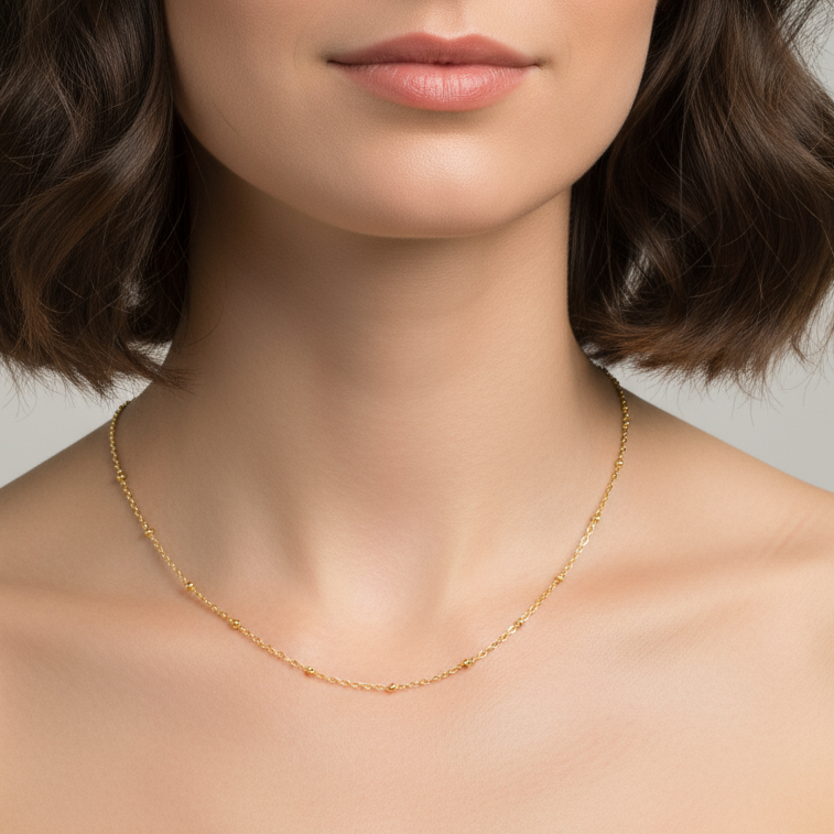 colier fin de damă cu lanț subțire placat cu aur