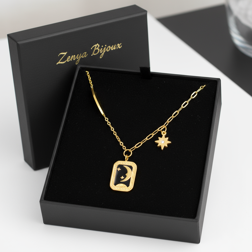 colier placat cu aur de 18K cu pandantiv elegant cu luna si stea si gravat cu Good luck