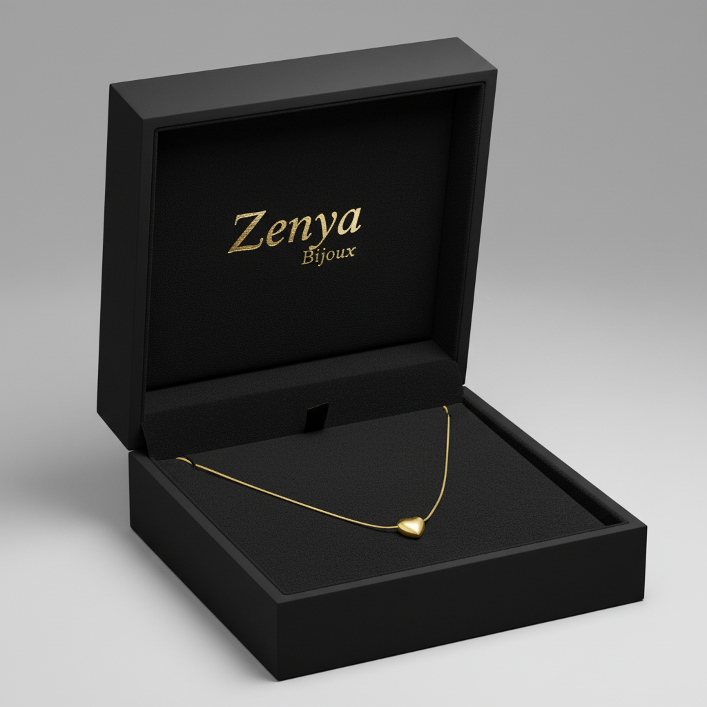 colier placat cu aur de 18K cu pandantiv elegant in forma de inimamica plina