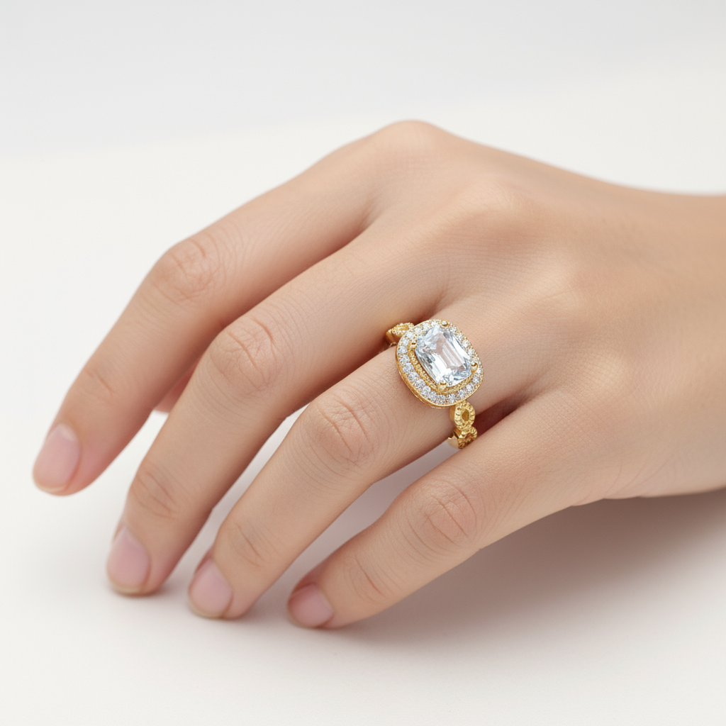 inel placat cu aur de 18K cu pietre cubic zirconia strălucitoare