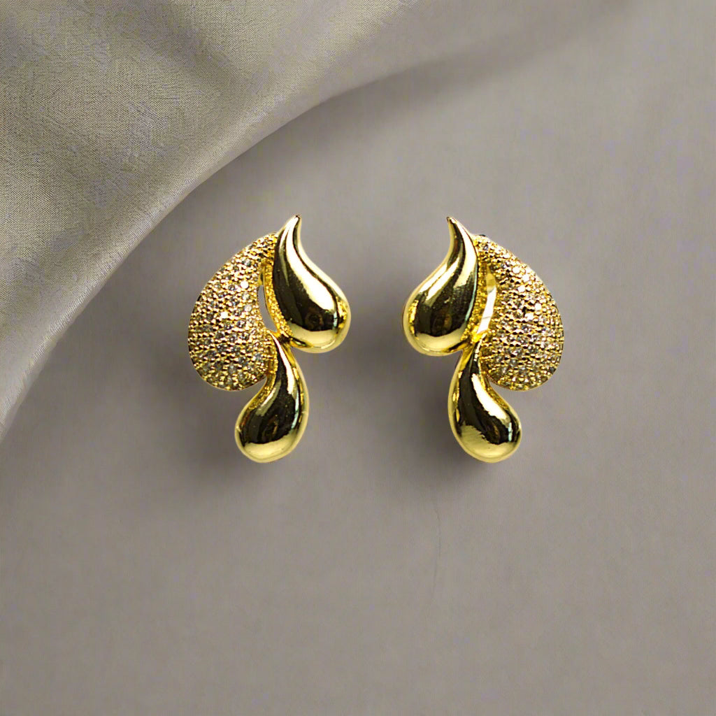 Cercei damă cu pietre zirconiu strălucitori, placați cu aur de 18k