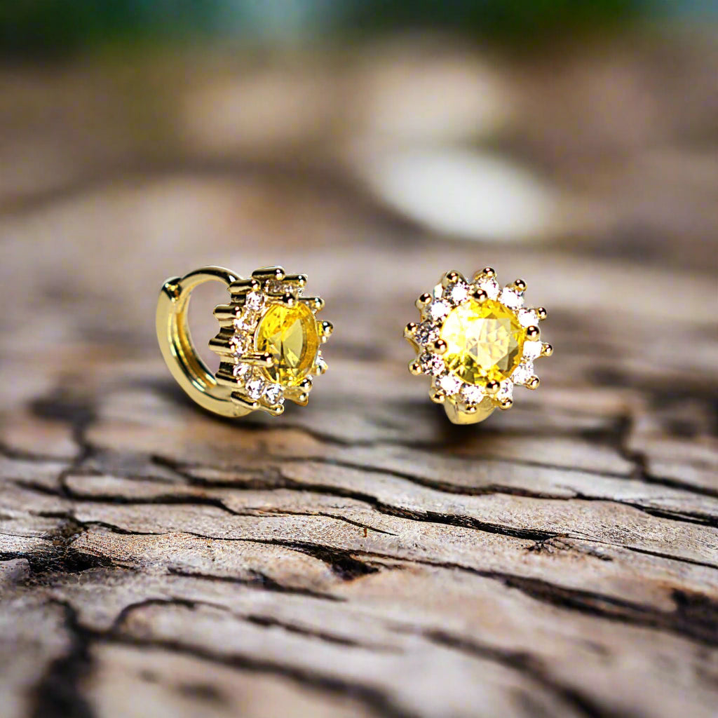 Cercei damă cu pietre zirconiu strălucitori, placați cu aur de 18k