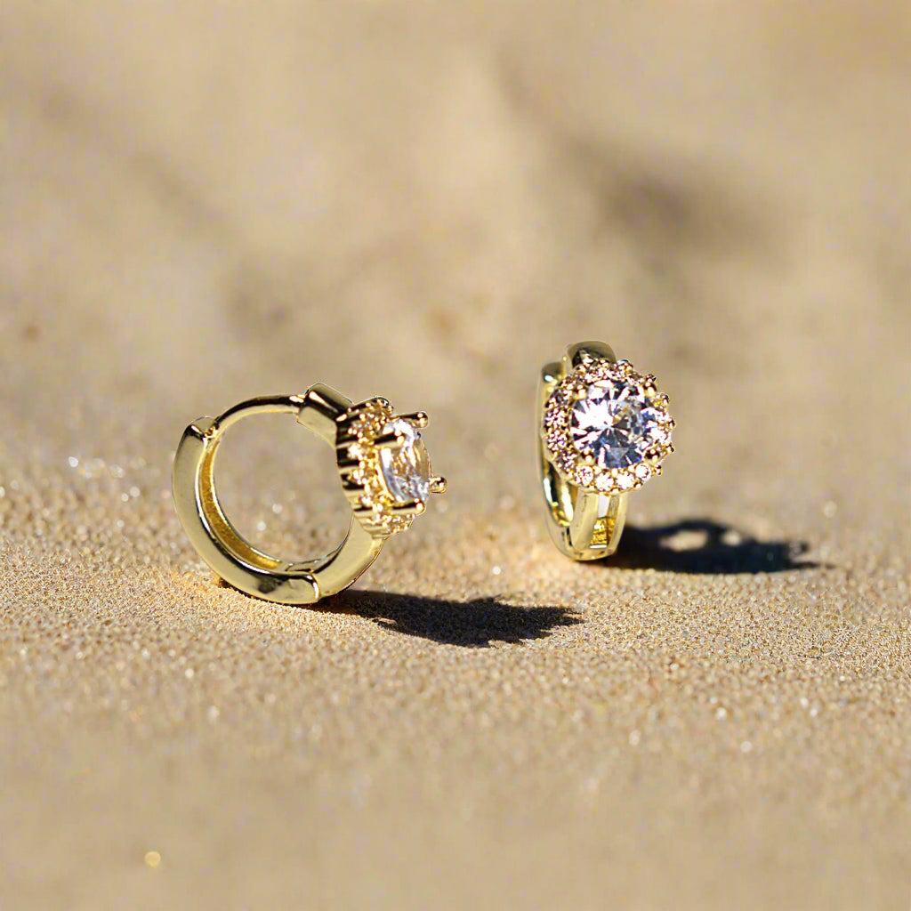 Cercei damă cu pietre zirconiu strălucitori, placați cu aur de 18k