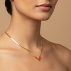 colier placat cu aur de 18K cu pandantiv elegant in forma de V