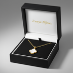 colier placat cu aur de 18K cu pandantiv trifoi alb PE O PARTE SI PIETRE PE CEALALTA PARTE