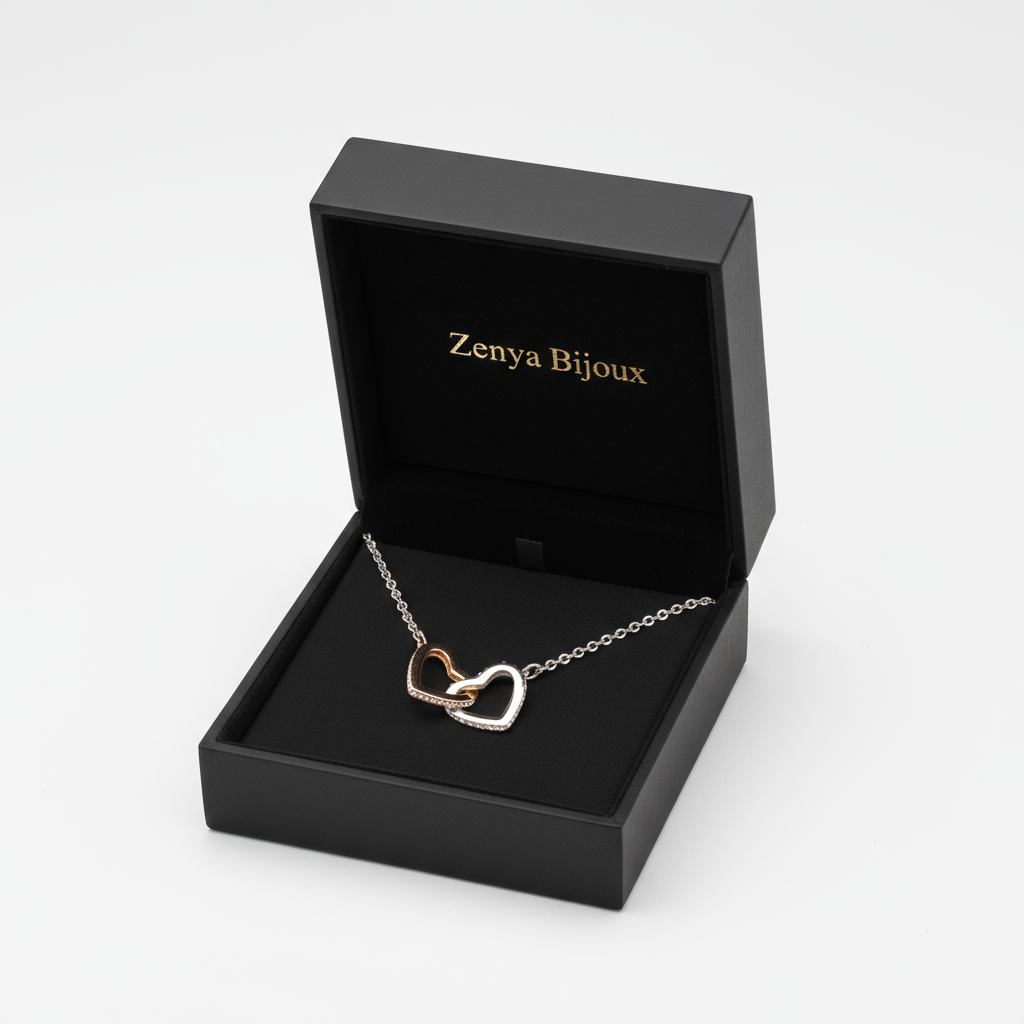 Lănțișor fin argintiu cu pandantiv cu 2 inimi cu pietricele pe lateral una argintie si una roz gold, realizat din oțel inoxidabil