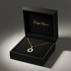 Lănțișor elegant din oțel inoxidabil cu pandantiv rotund, decorat cu pietre pe margin