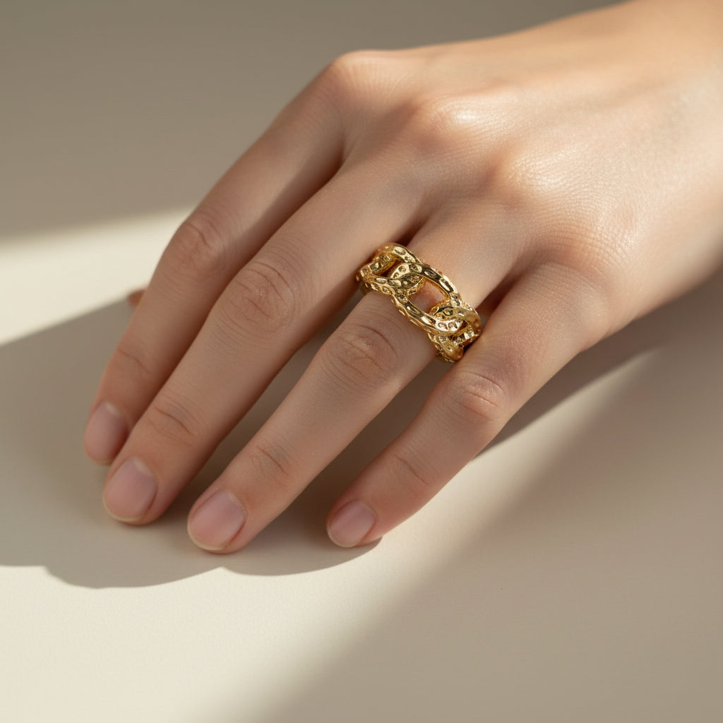 inel masiv placat cu aur de 18K – bijuterie statement de damă