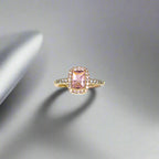 inel placat cu aur de 18K cu pietre cubic zirconia strălucitoare roz