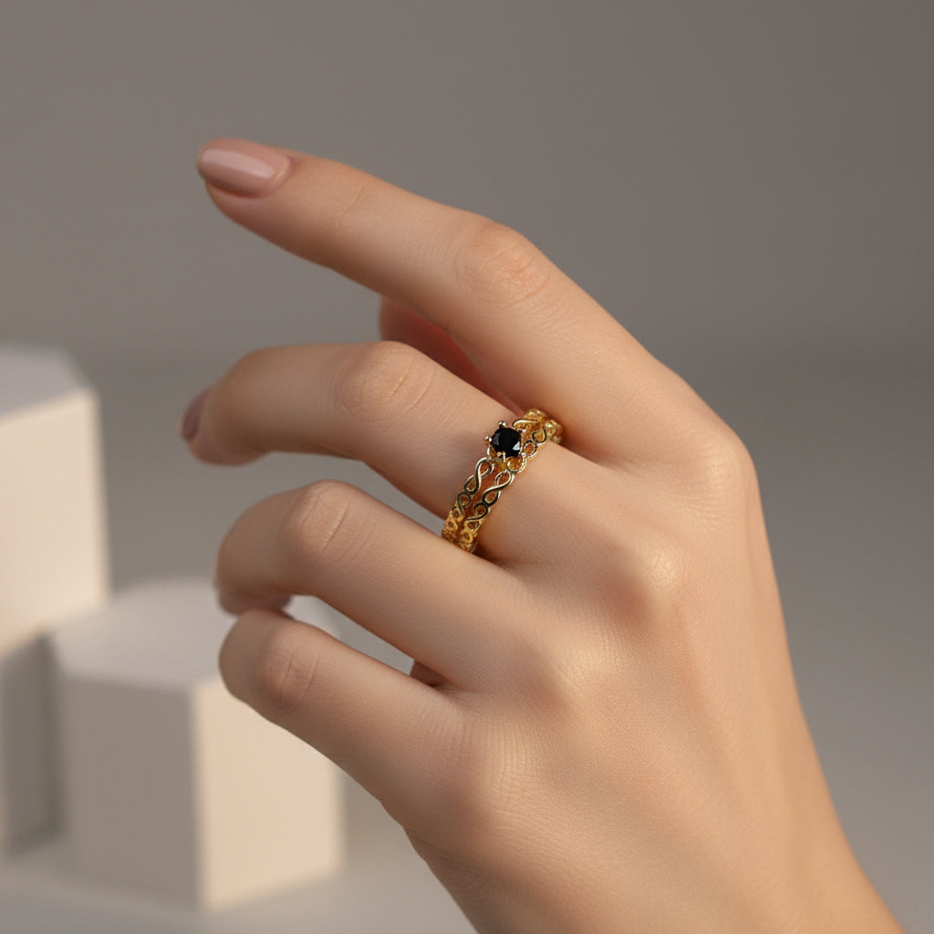 inel placat cu aur de 18K cu pietre cubic zirconia strălucitoare negra