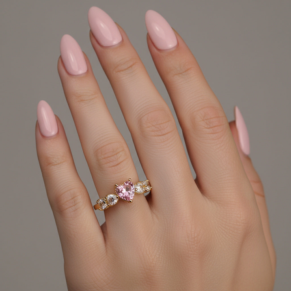 inel placat cu aur de 18K cu pietre cubic zirconia strălucitoare roz