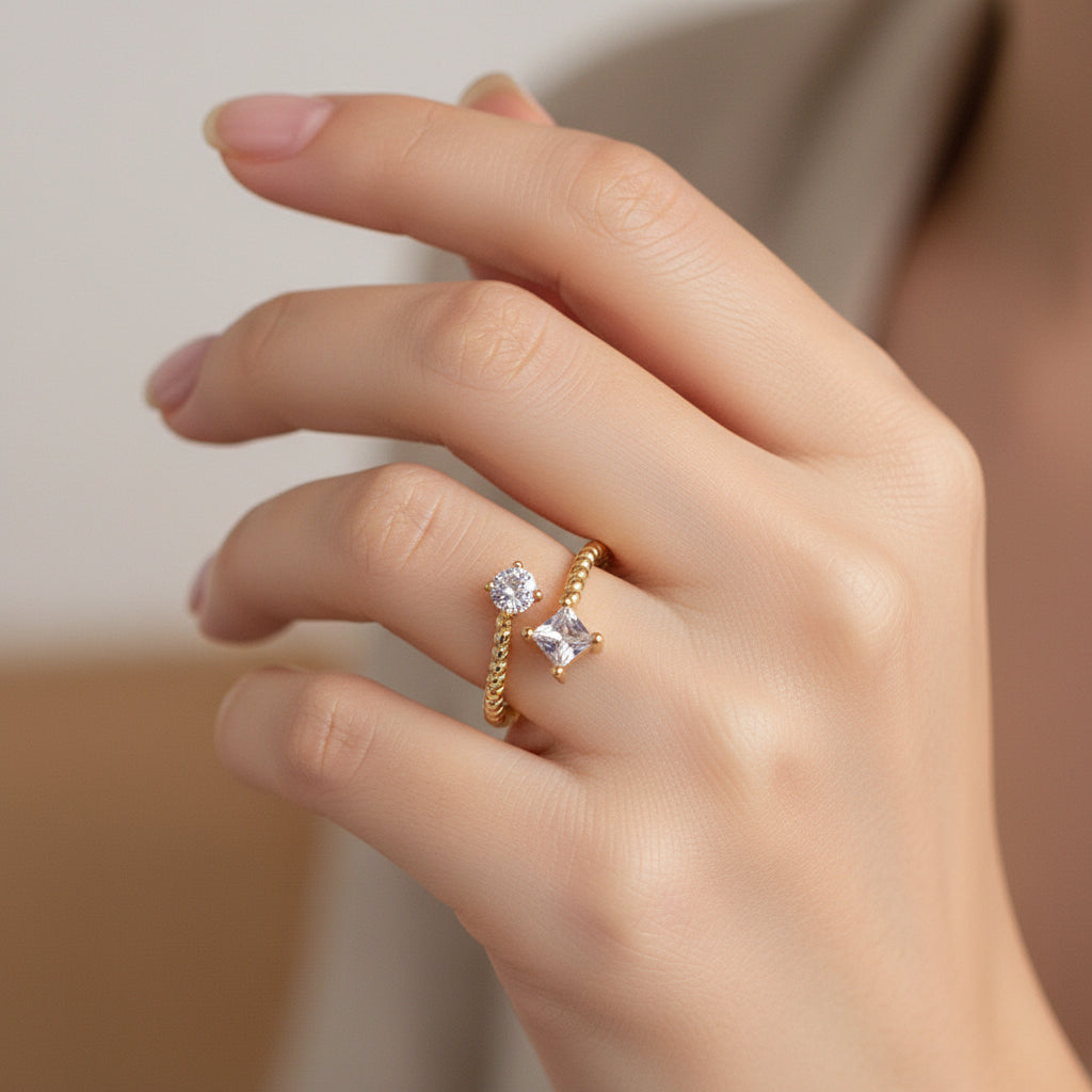 inel placat cu aur de 18K cu pietre cubic zirconia strălucitoare transparente