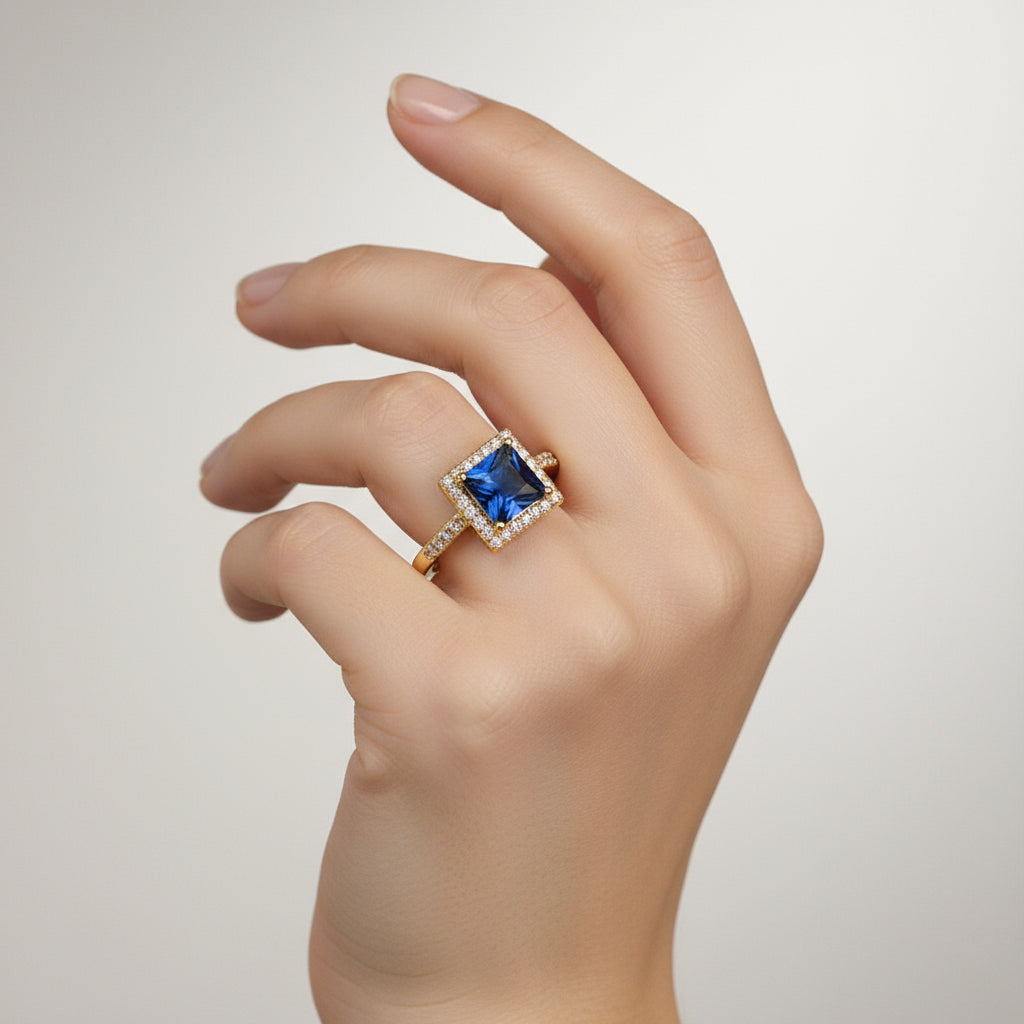 inel placat cu aur de 18K cu pietre cubic zirconia strălucitoare albastra mare