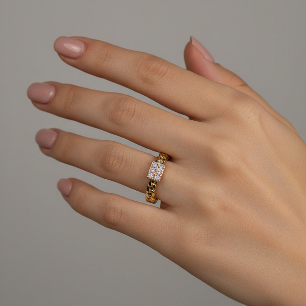 inel placat cu aur de 18K cu piatră cubic zirconia strălucitoare