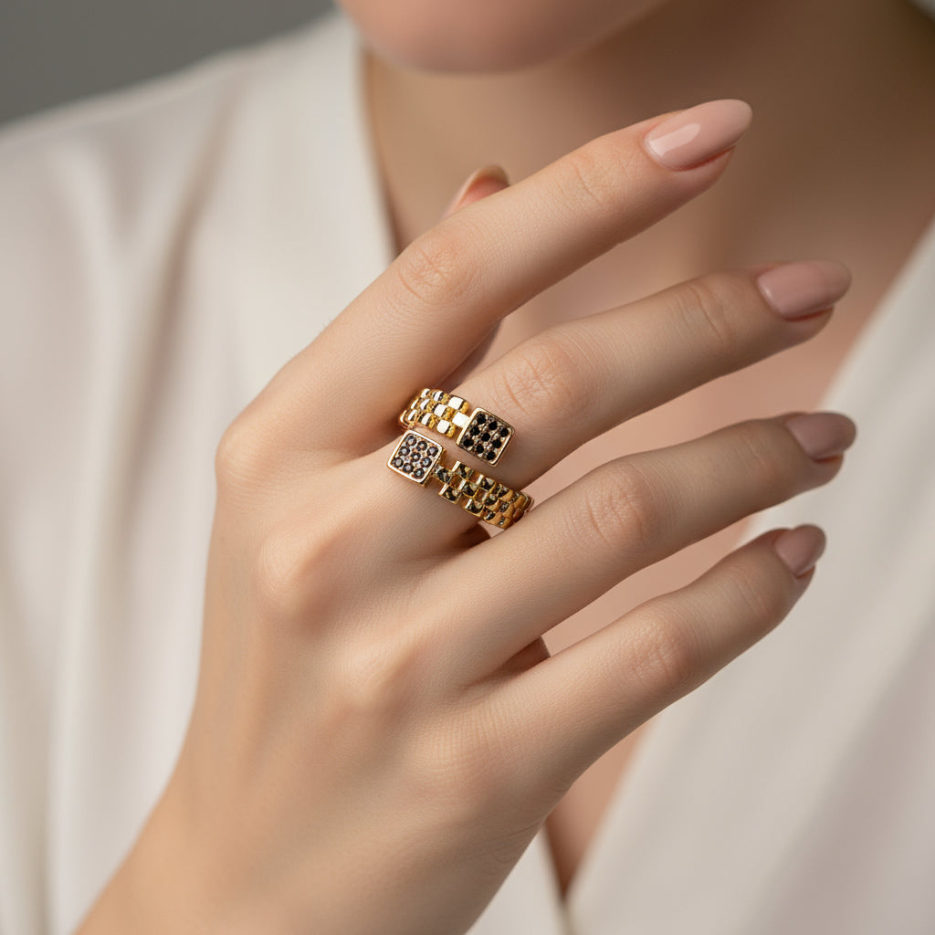 inel placat cu aur de 18K cu piatră cubic zirconia strălucitoare negre