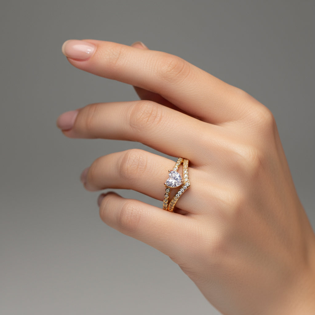 inel placat cu aur de 18K cu piatră cubic zirconia strălucitoare transparenta